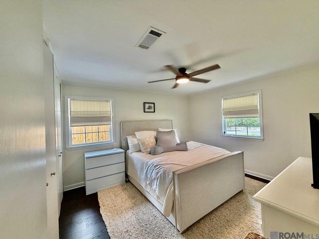 4836 Woodside Dr, Baton Rouge, LA 70808