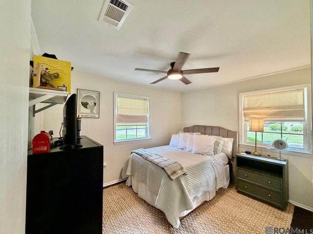 4836 Woodside Dr, Baton Rouge, LA 70808