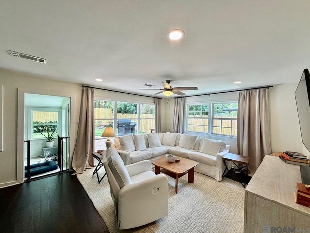4836 Woodside Dr, Baton Rouge, LA 70808