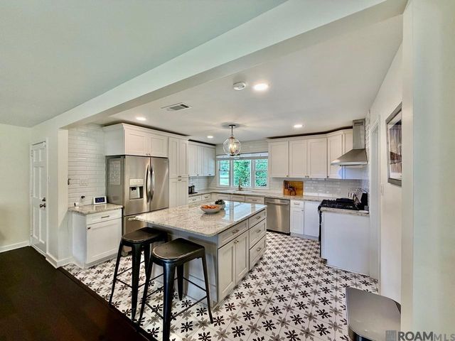 4836 Woodside Dr, Baton Rouge, LA 70808