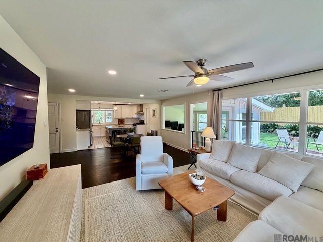 4836 Woodside Dr, Baton Rouge, LA 70808