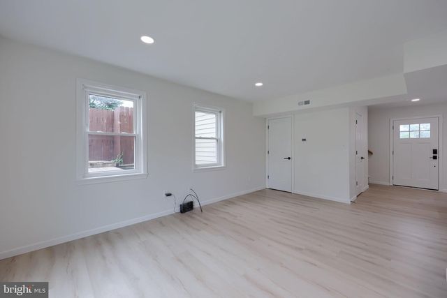 455 CROSSWINDS DR, Lititz, PA 17543