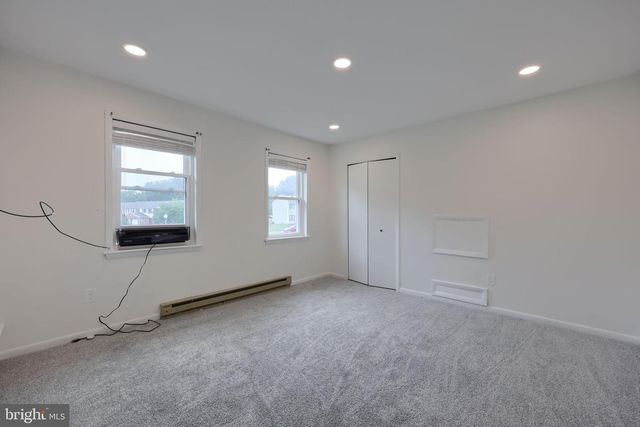 455 CROSSWINDS DR, Lititz, PA 17543
