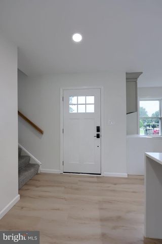 455 CROSSWINDS DR, Lititz, PA 17543