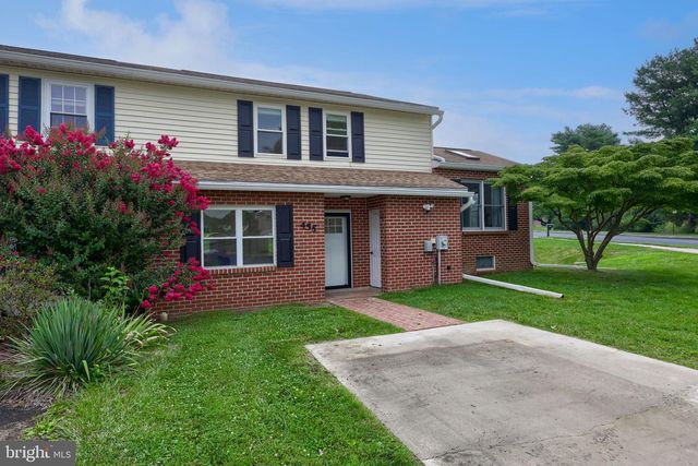 455 CROSSWINDS DR, Lititz, PA 17543