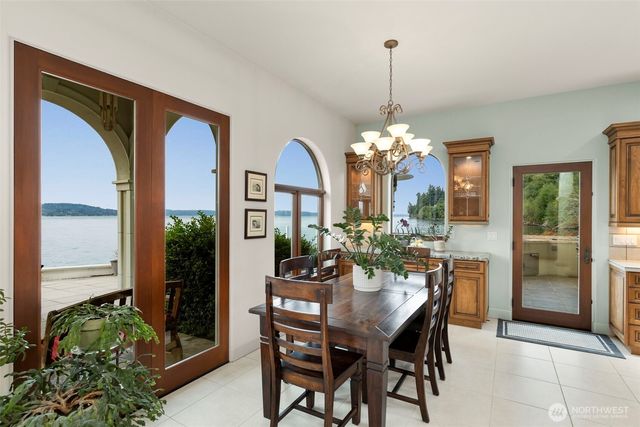 1881 NW Seclusion Cove Way, Poulsbo, WA 98370