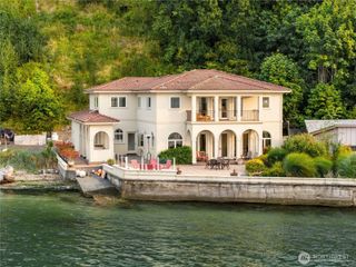 1881 NW Seclusion Cove Way, Poulsbo, WA 98370