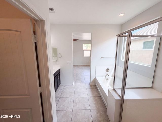 2518 E FAWN Drive, Phoenix, AZ 85042