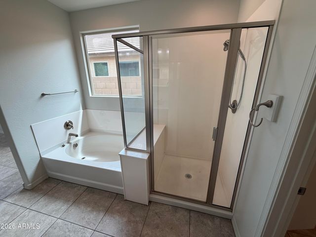 2518 E FAWN Drive, Phoenix, AZ 85042