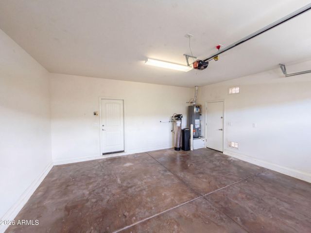 2518 E FAWN Drive, Phoenix, AZ 85042