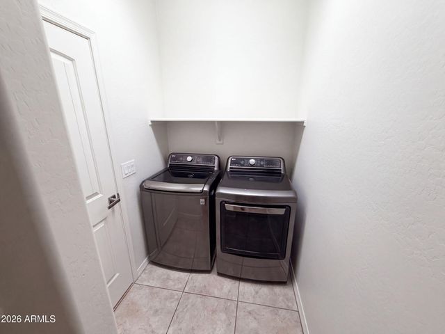 2518 E FAWN Drive, Phoenix, AZ 85042