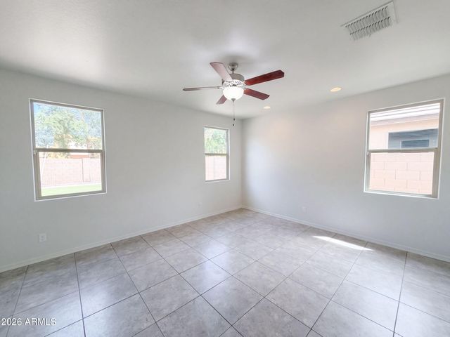 2518 E FAWN Drive, Phoenix, AZ 85042