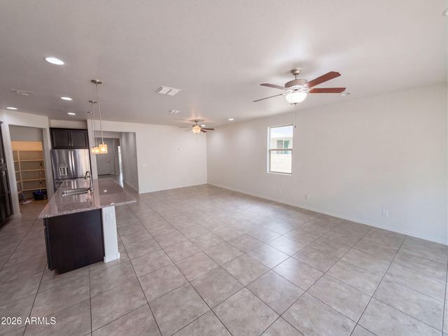 2518 E FAWN Drive, Phoenix, AZ 85042