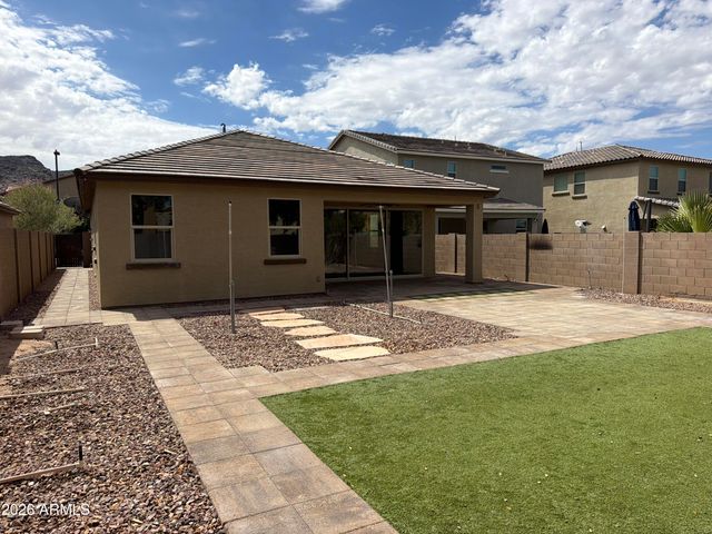 2518 E FAWN Drive, Phoenix, AZ 85042