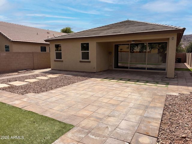 2518 E FAWN Drive, Phoenix, AZ 85042