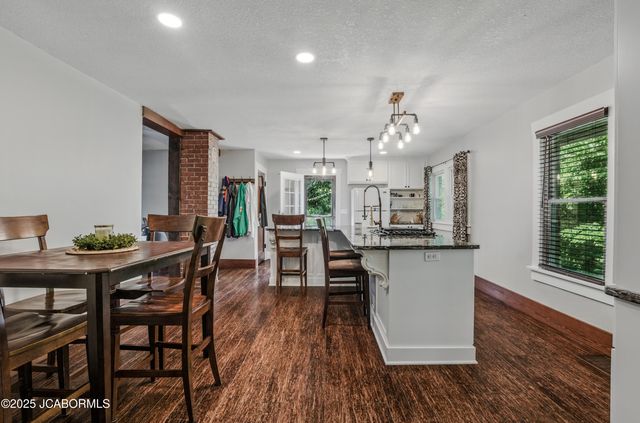 1008 W BROADWAY, Columbia, MO 65203