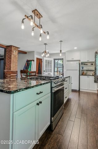 1008 W BROADWAY, Columbia, MO 65203