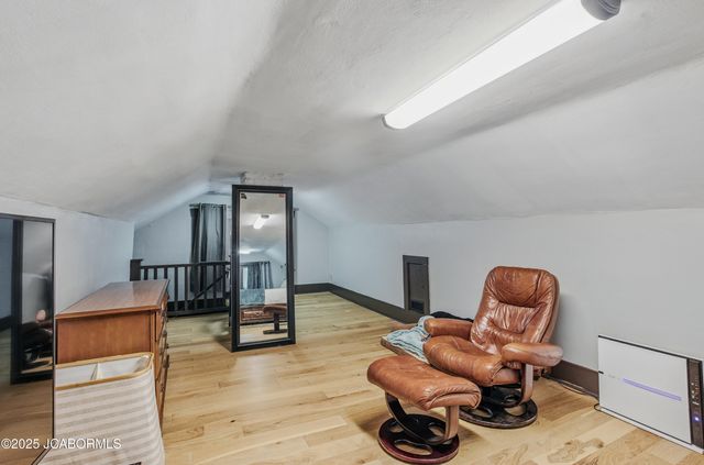 1008 W BROADWAY, Columbia, MO 65203