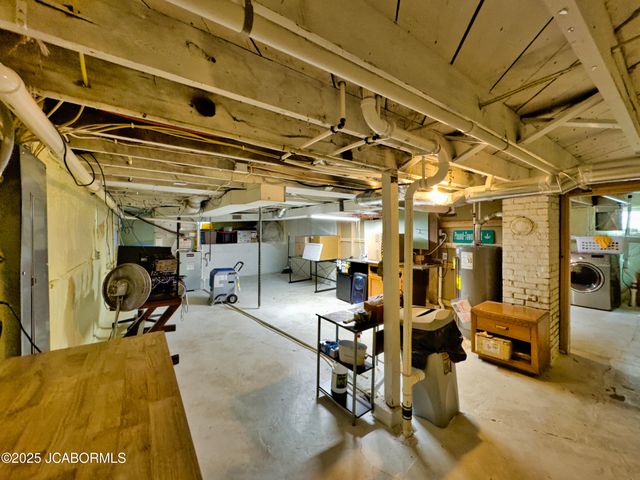 1008 W BROADWAY, Columbia, MO 65203