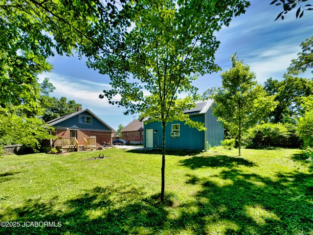 1008 W BROADWAY, Columbia, MO 65203
