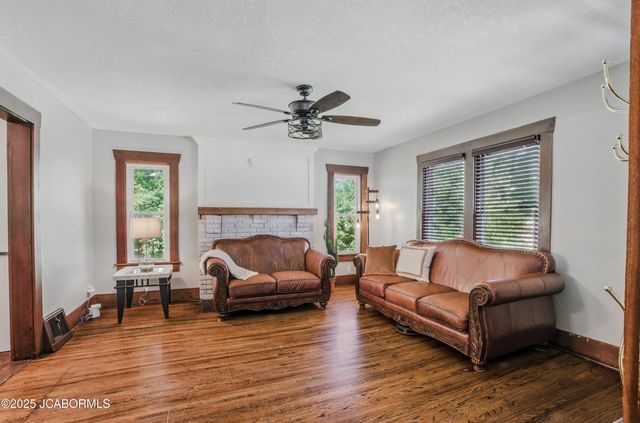 1008 W BROADWAY, Columbia, MO 65203