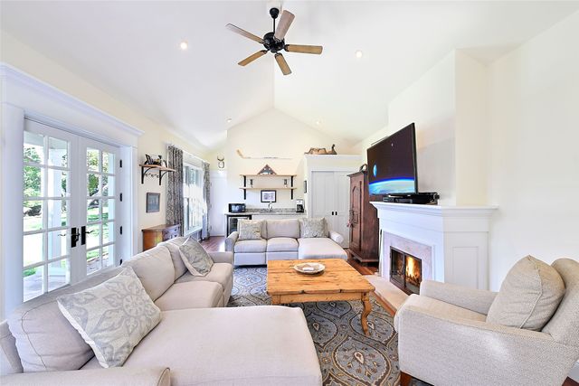 24 Sendero Del Oso, Santa Fe, NM 87506