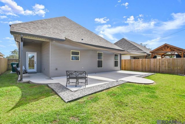 17055 White Ibis Ave, Prairieville, LA 70769