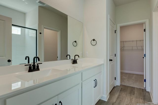 141 Beveridge Rd, Seguin, TX 78155