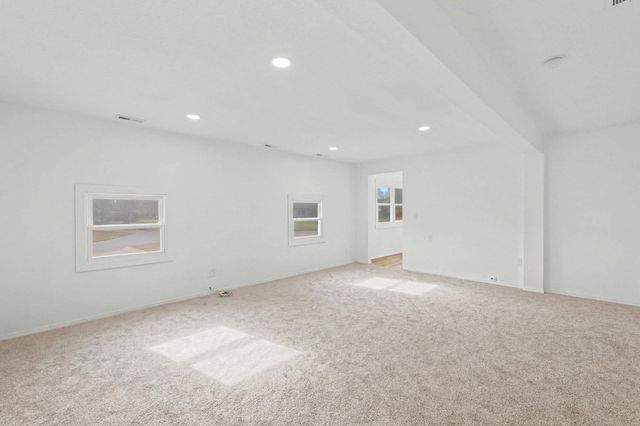 14 Woodland Dr, Augusta, KS 67010