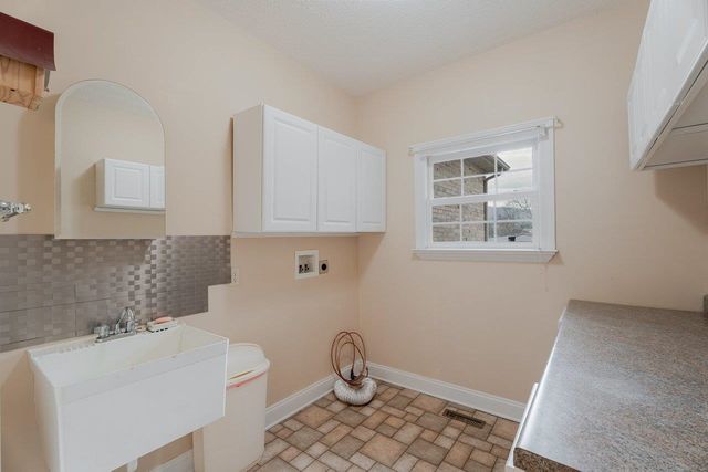 991 CLICKS LN, New Market, VA 22844