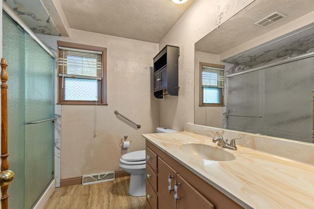 848 E GLENDALE AVENUE, Appleton, WI 54911