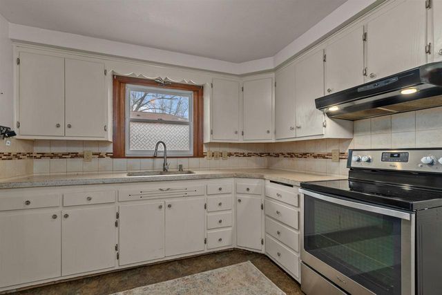 848 E GLENDALE AVENUE, Appleton, WI 54911