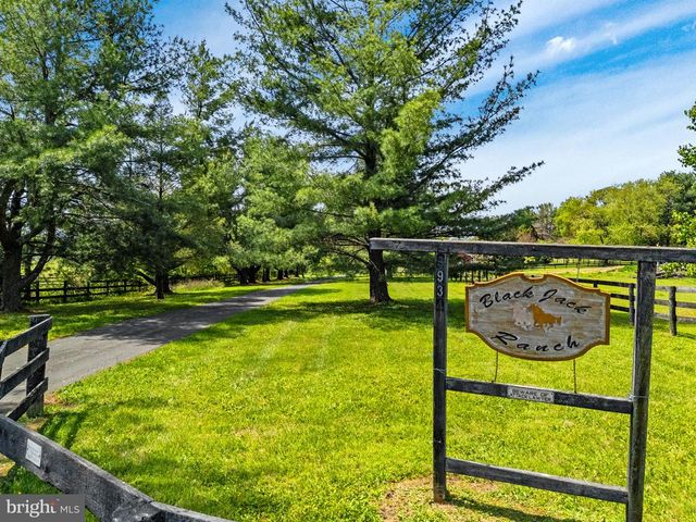 3934 RECTORTOWN RD, Marshall, VA 20115
