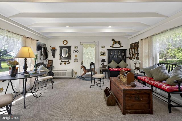 3934 RECTORTOWN RD, Marshall, VA 20115