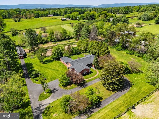 3934 RECTORTOWN RD, Marshall, VA 20115