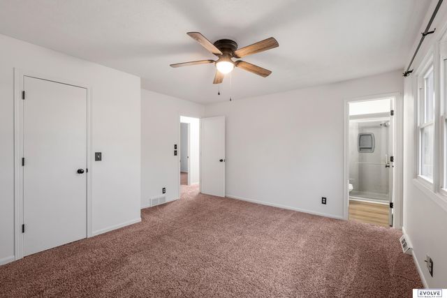 2804 Greensboro Avenue, Bellevue, NE 68005