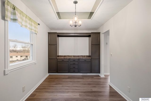 2804 Greensboro Avenue, Bellevue, NE 68005