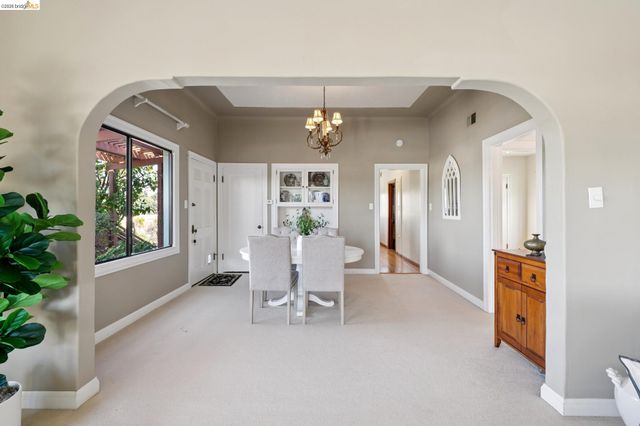 822 A St, Crockett, CA 94525