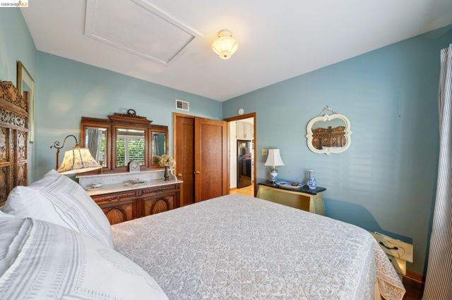 822 A St, Crockett, CA 94525