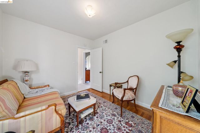 822 A St, Crockett, CA 94525