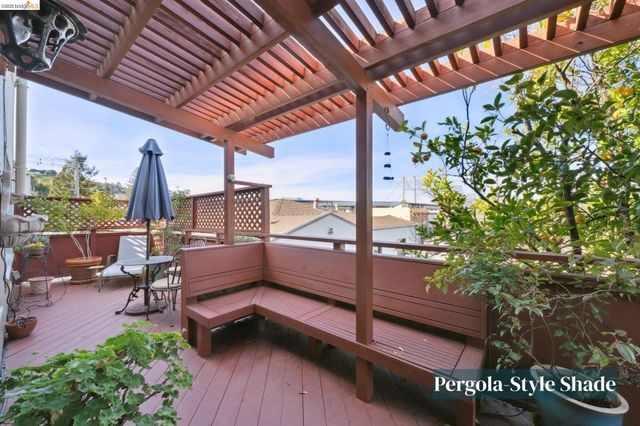 822 A St, Crockett, CA 94525