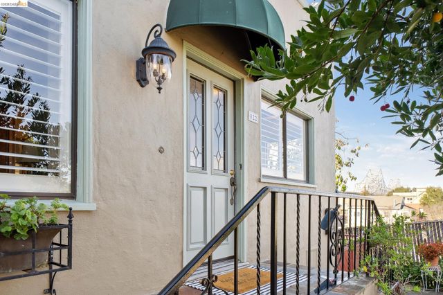 822 A St, Crockett, CA 94525