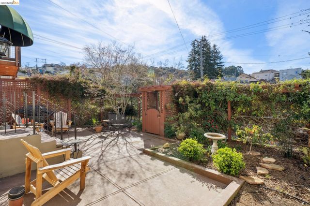 822 A St, Crockett, CA 94525