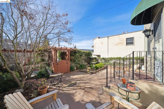 822 A St, Crockett, CA 94525