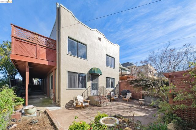 822 A St, Crockett, CA 94525