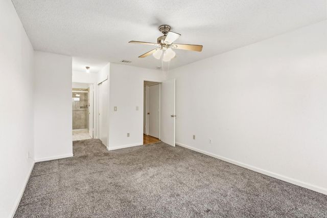 9334 Aizenberg Cir, Elk Grove, CA 95624