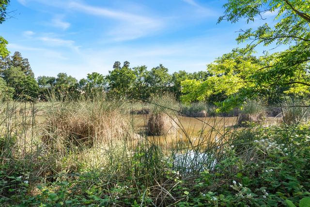 9334 Aizenberg Cir, Elk Grove, CA 95624