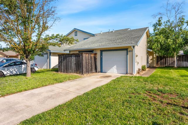 9334 Aizenberg Cir, Elk Grove, CA 95624