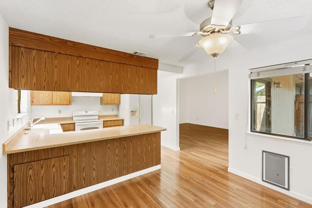 9334 Aizenberg Cir, Elk Grove, CA 95624