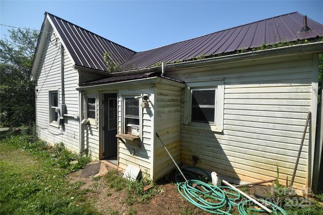 161 Pandora Circle, Canton, NC 28716